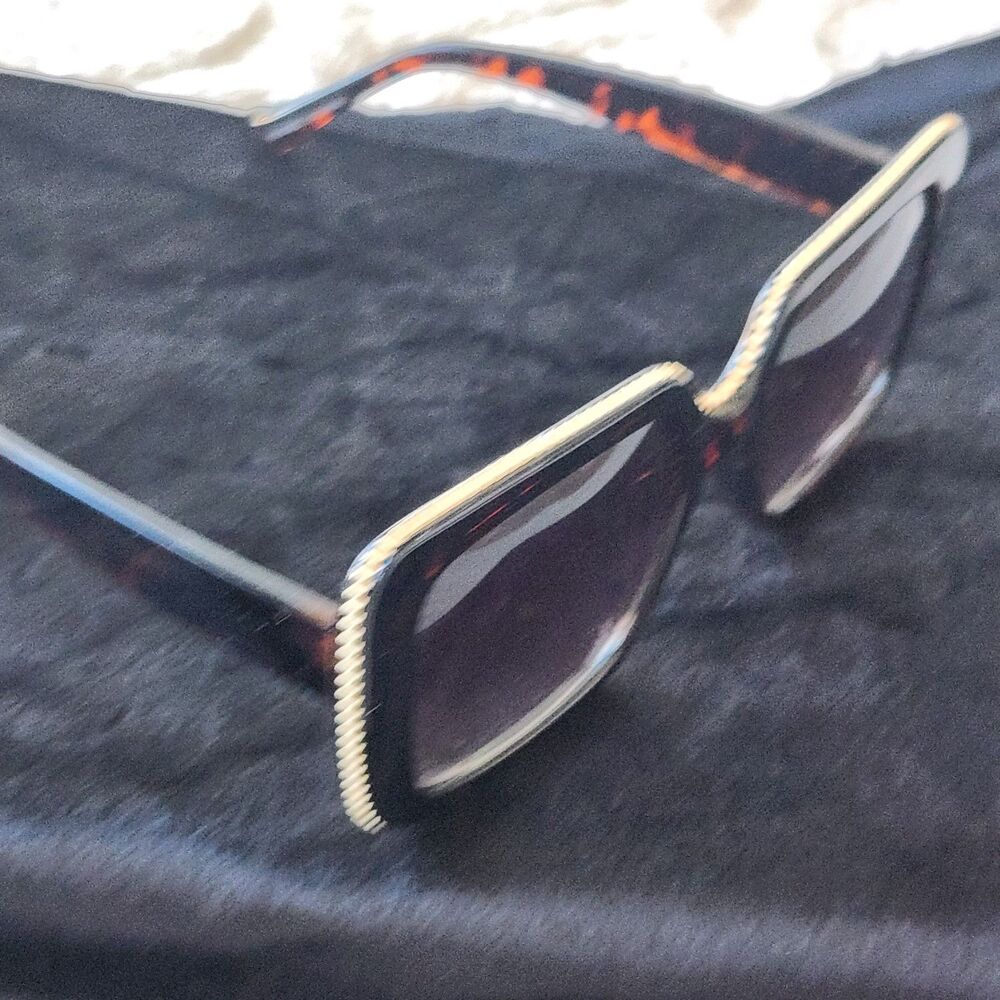 New Tortoise/ Gold Square Oversized Sunnies